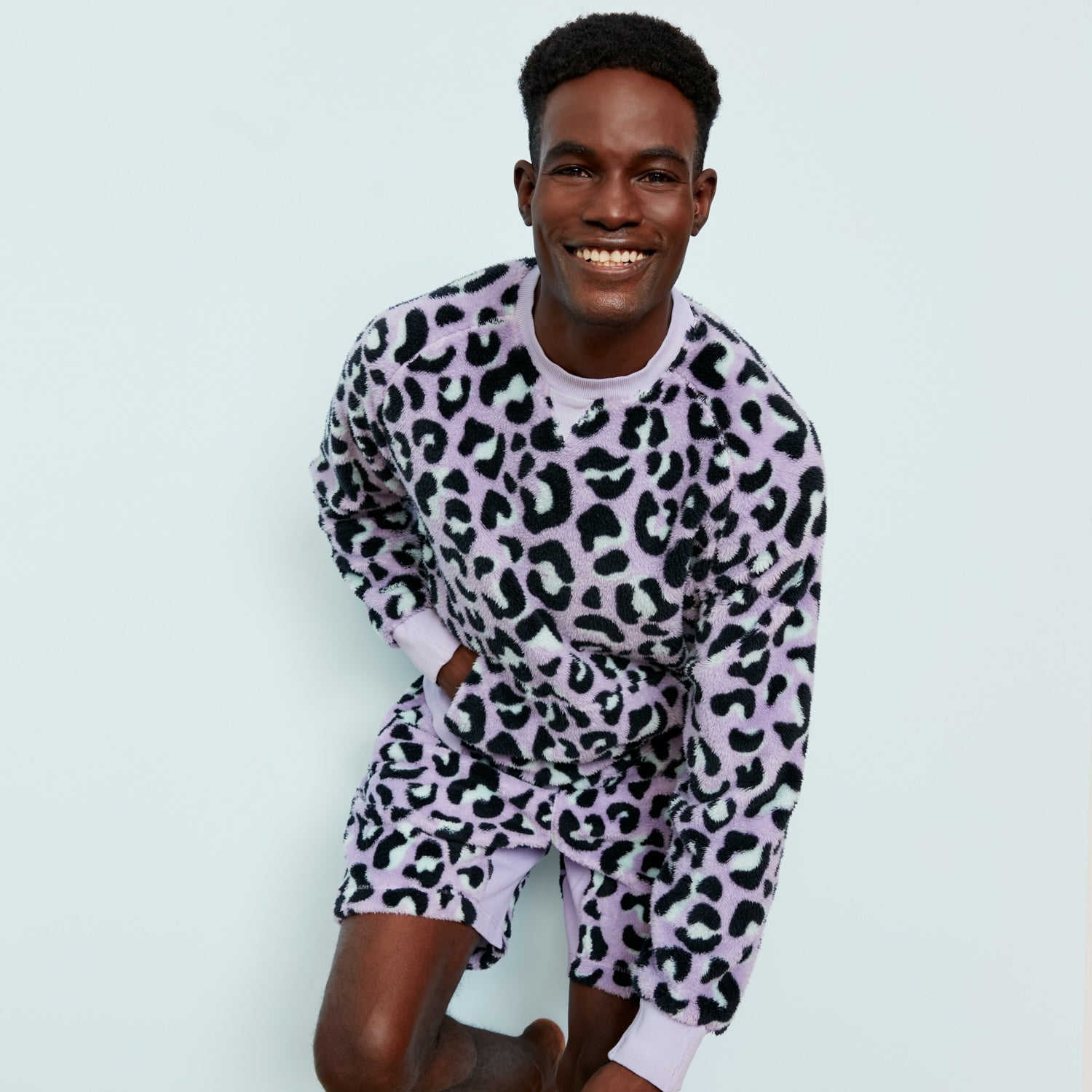 modelsizing1: Tope is 6’2” and wearing a medium. | type: men