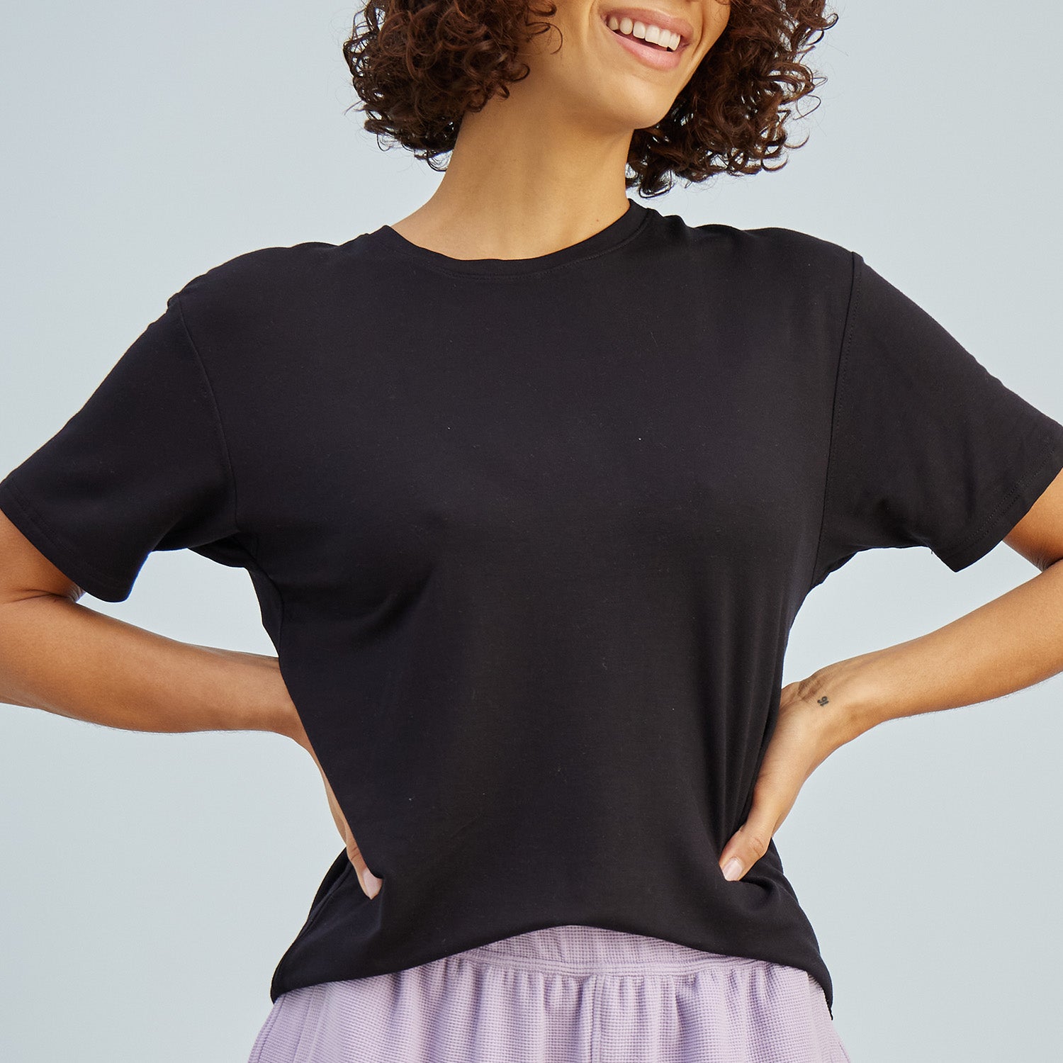 modelsizing1: Sharee is 5’9” and wearing a small. | type: women