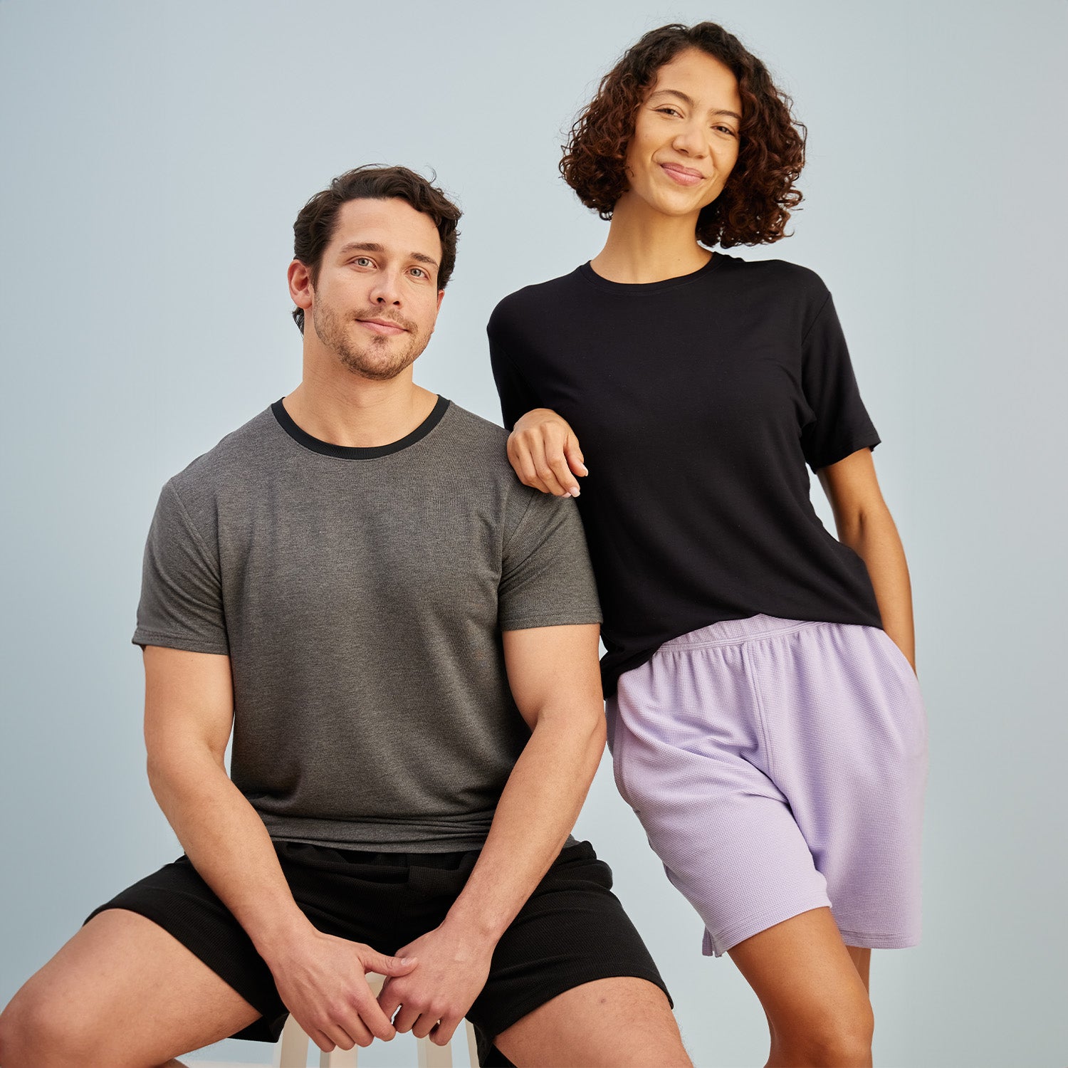 modelsizing1: Thomas is 5’10” and wearing a medium. | modelsizing1: Sharee is 5’9” and wearing a small. | first: default | type: unisex