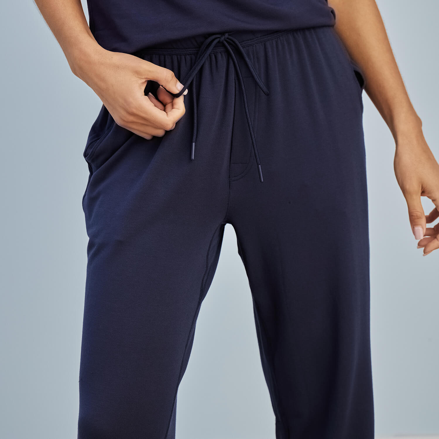 modelsizing1: Sharee is 5’9” and wearing a small. | type: women